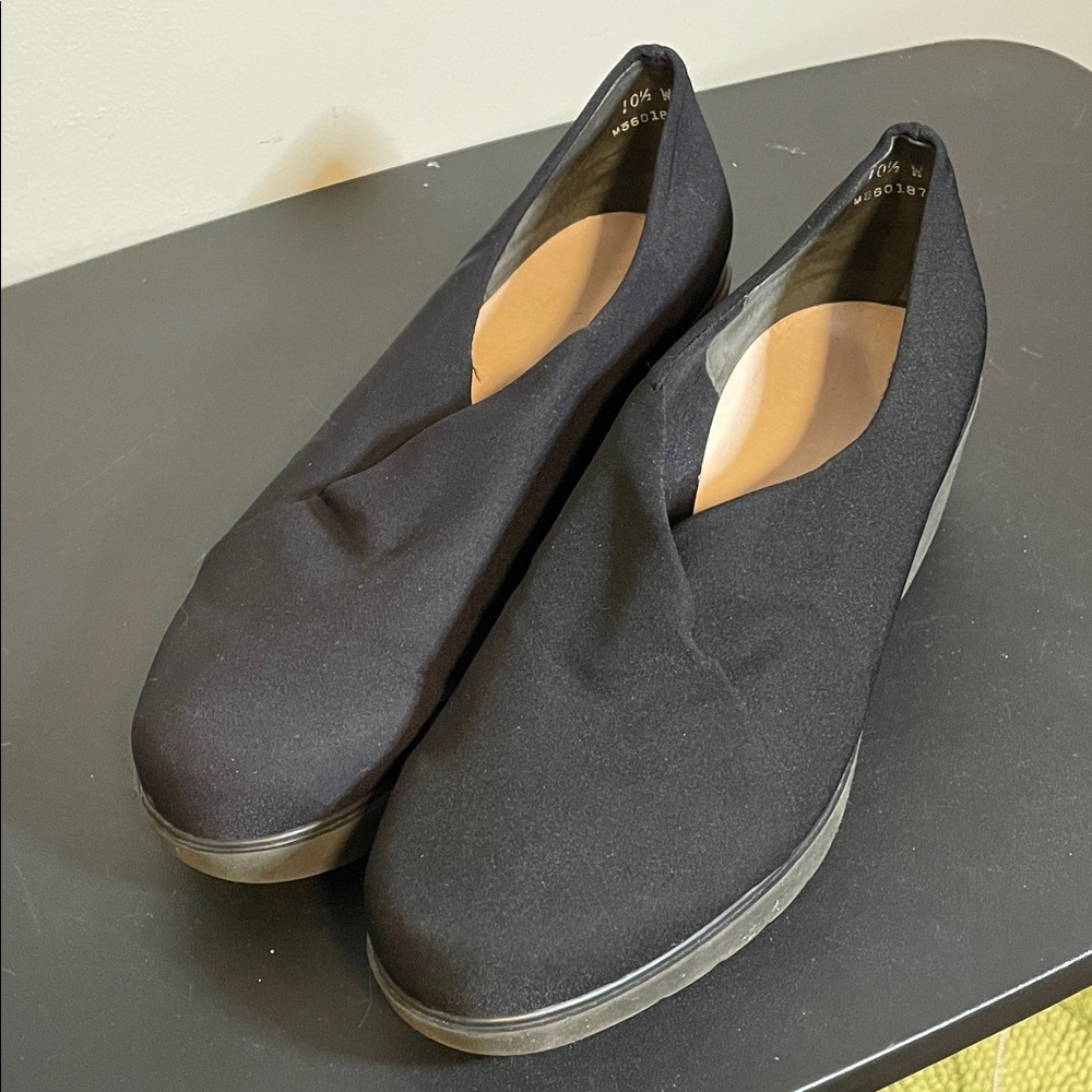 Munro Black Women's Ankle Booties